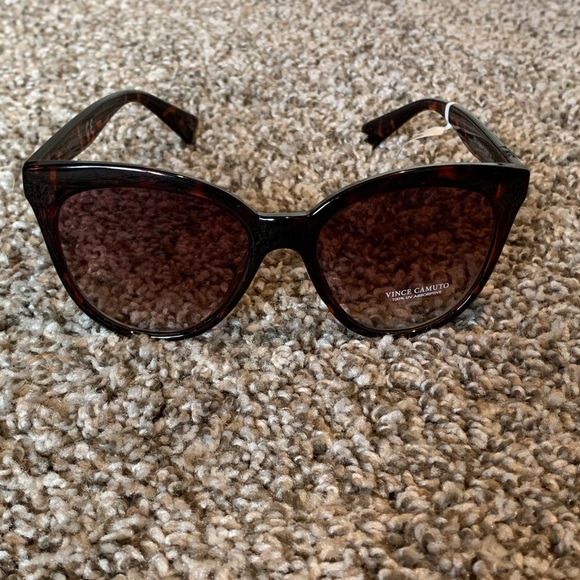 Vince Camuto sunglasses - Picture 1 of 6
